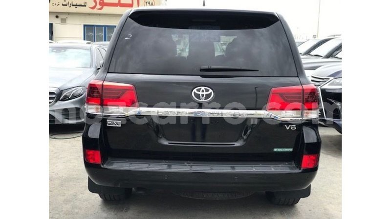 Big with watermark toyota land cruiser cabo delgado import dubai 7951