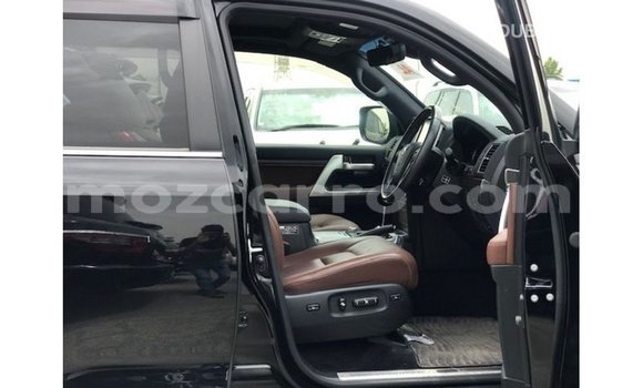 Nunua Imported Toyota Land Cruiser Nyeusi Gari ndani ya Import - Dubai nchini Cabo Delgado Nunua Imported Toyota Land Cruiser Nyeusi Gari ndani ya Import - Dubai nchini Cabo Delgado