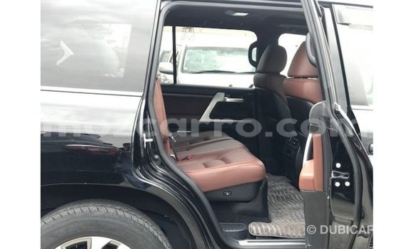 Nunua Imported Toyota Land Cruiser Nyeusi Gari ndani ya Import - Dubai nchini Cabo Delgado Nunua Imported Toyota Land Cruiser Nyeusi Gari ndani ya Import - Dubai nchini Cabo Delgado
