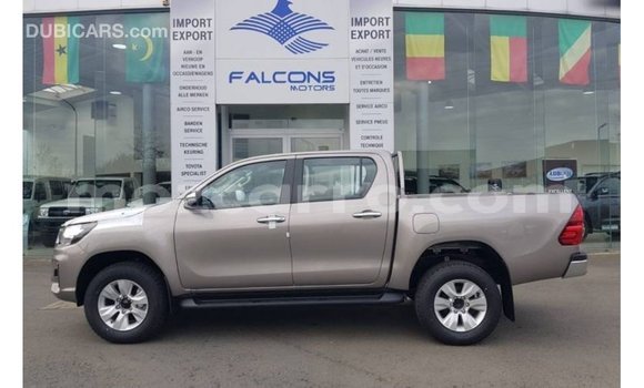 Comprar Importar Toyota Hilux Castanho Carro em Import - Dubai em Cabo Delgado Comprar Importar Toyota Hilux Castanho Carro em Import - Dubai em Cabo Delgado