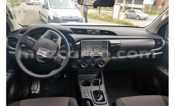 Comprar Importar Toyota Hilux Castanho Carro em Import - Dubai em Cabo Delgado Comprar Importar Toyota Hilux Castanho Carro em Import - Dubai em Cabo Delgado