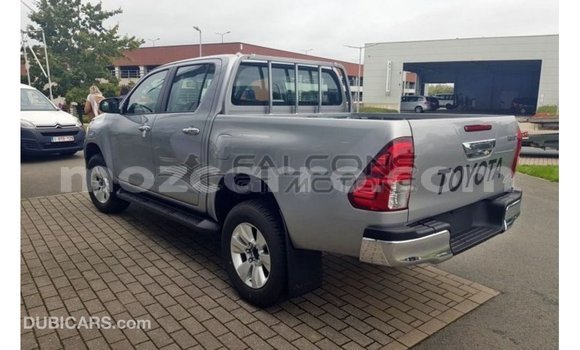 Comprar Importar Toyota Hilux Castanho Carro em Import - Dubai em Cabo Delgado Comprar Importar Toyota Hilux Castanho Carro em Import - Dubai em Cabo Delgado