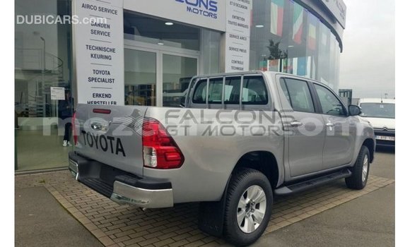 Comprar Importar Toyota Hilux Castanho Carro em Import - Dubai em Cabo Delgado Comprar Importar Toyota Hilux Castanho Carro em Import - Dubai em Cabo Delgado
