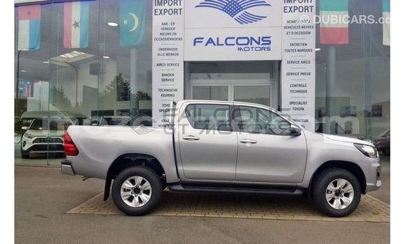 Comprar Importar Toyota Hilux Castanho Carro em Import - Dubai em Cabo Delgado Comprar Importar Toyota Hilux Castanho Carro em Import - Dubai em Cabo Delgado
