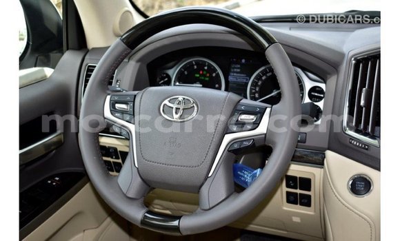 Buy Import Toyota Land Cruiser White Car in Import - Dubai in Cabo Delgado Buy Import Toyota Land Cruiser White Car in Import - Dubai in Cabo Delgado