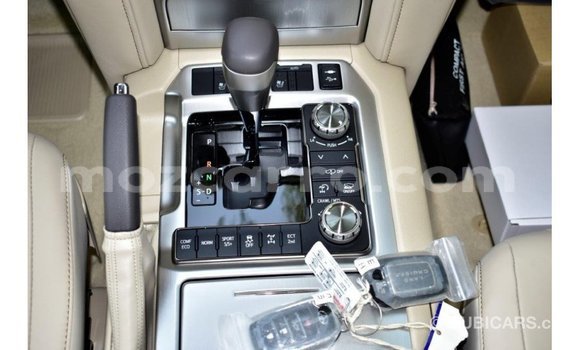 Buy Import Toyota Land Cruiser White Car in Import - Dubai in Cabo Delgado Buy Import Toyota Land Cruiser White Car in Import - Dubai in Cabo Delgado
