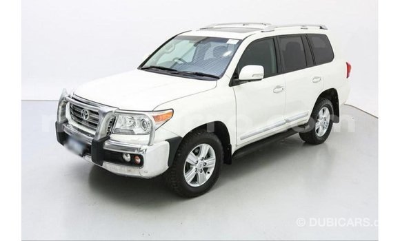 Nunua Imported Toyota Land Cruiser Nyeupe Gari ndani ya Import - Dubai nchini Cabo Delgado Nunua Imported Toyota Land Cruiser Nyeupe Gari ndani ya Import - Dubai nchini Cabo Delgado