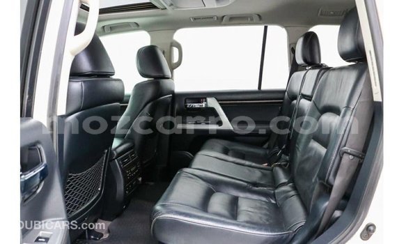 Nunua Imported Toyota Land Cruiser Nyeupe Gari ndani ya Import - Dubai nchini Cabo Delgado Nunua Imported Toyota Land Cruiser Nyeupe Gari ndani ya Import - Dubai nchini Cabo Delgado