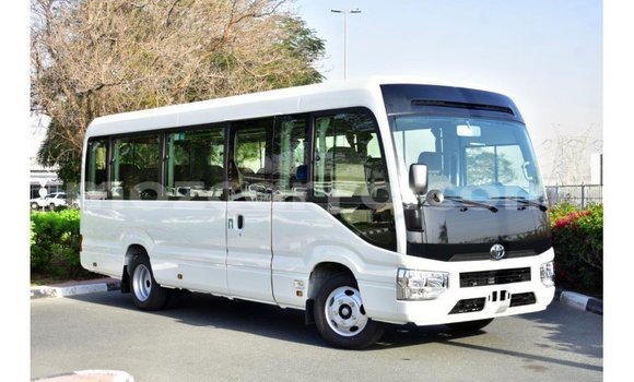 Nunua Imported Toyota Coaster Nyeupe Gari ndani ya Import - Dubai nchini Cabo Delgado Nunua Imported Toyota Coaster Nyeupe Gari ndani ya Import - Dubai nchini Cabo Delgado