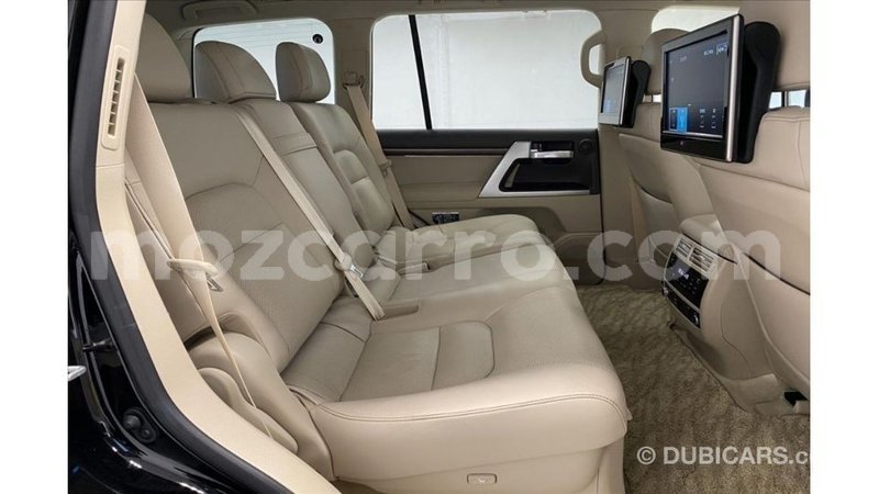 Big with watermark toyota land cruiser cabo delgado import dubai 7972