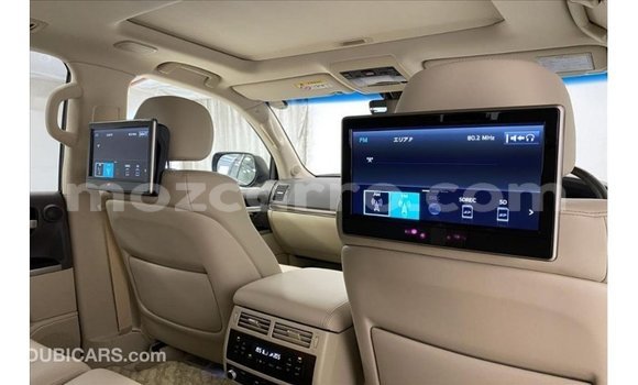 Nunua Imported Toyota Land Cruiser Nyeusi Gari ndani ya Import - Dubai nchini Cabo Delgado Nunua Imported Toyota Land Cruiser Nyeusi Gari ndani ya Import - Dubai nchini Cabo Delgado