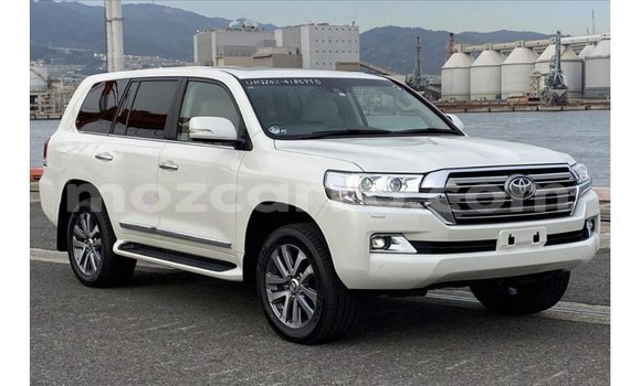 Comprar Importar Toyota Land Cruiser Branco Carro em Import - Dubai em Cabo Delgado Comprar Importar Toyota Land Cruiser Branco Carro em Import - Dubai em Cabo Delgado