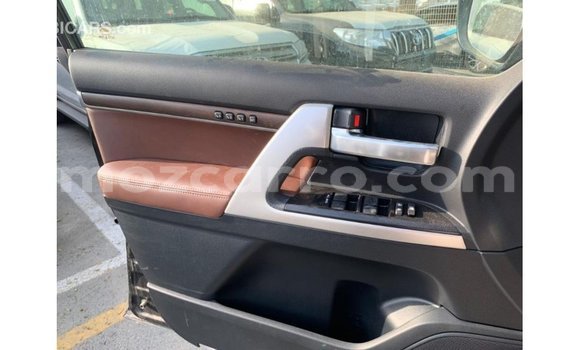 Nunua Imported Toyota Land Cruiser Nyeusi Gari ndani ya Import - Dubai nchini Cabo Delgado Nunua Imported Toyota Land Cruiser Nyeusi Gari ndani ya Import - Dubai nchini Cabo Delgado