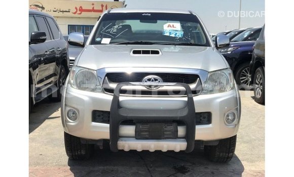 Tenga Imported Toyota Hilux Zvimwe Mota in Import - Dubai in Cabo Delgado Tenga Imported Toyota Hilux Zvimwe Mota in Import - Dubai in Cabo Delgado