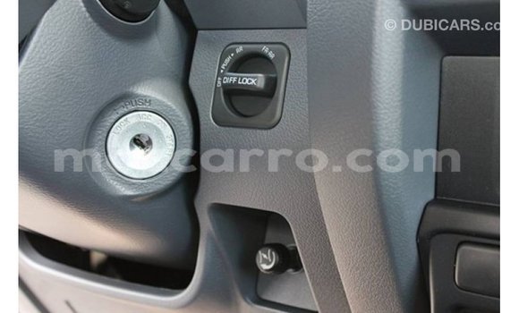 Nunua Imported Toyota Land Cruiser Nyeupe Gari ndani ya Import - Dubai nchini Cabo Delgado Nunua Imported Toyota Land Cruiser Nyeupe Gari ndani ya Import - Dubai nchini Cabo Delgado
