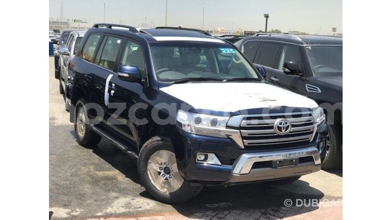 Big with watermark toyota land cruiser cabo delgado import dubai 7998