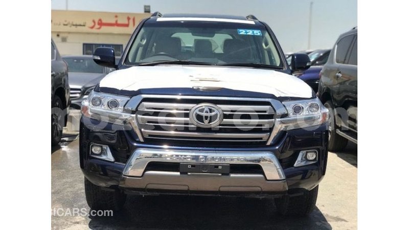 Big with watermark toyota land cruiser cabo delgado import dubai 7998