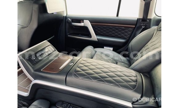 Tenga Imported Toyota Land Cruiser Nhema Mota in Import - Dubai in Cabo Delgado Tenga Imported Toyota Land Cruiser Nhema Mota in Import - Dubai in Cabo Delgado