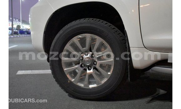 Nunua Imported Toyota Prado Nyeupe Gari ndani ya Import - Dubai nchini Cabo Delgado Nunua Imported Toyota Prado Nyeupe Gari ndani ya Import - Dubai nchini Cabo Delgado