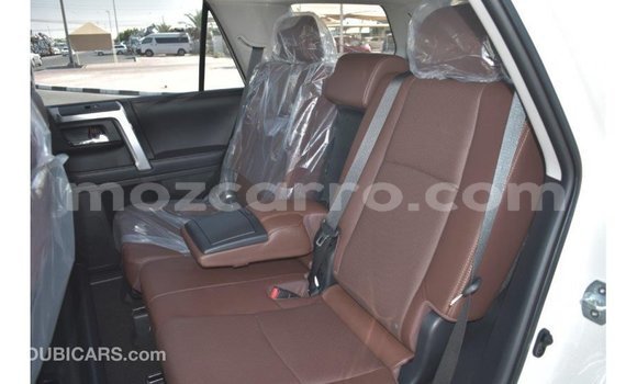 Nunua Imported Toyota 4Runner Nyeupe Gari ndani ya Import - Dubai nchini Cabo Delgado Nunua Imported Toyota 4Runner Nyeupe Gari ndani ya Import - Dubai nchini Cabo Delgado