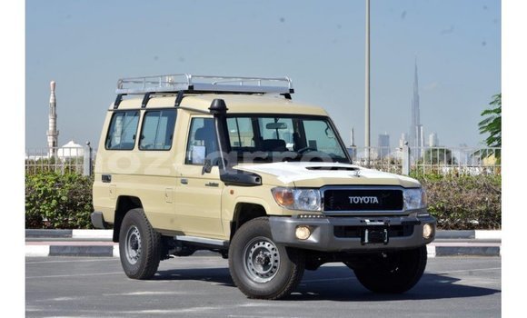 Nunua Imported Toyota Land Cruiser Beige Gari ndani ya Import - Dubai nchini Cabo Delgado Nunua Imported Toyota Land Cruiser Beige Gari ndani ya Import - Dubai nchini Cabo Delgado