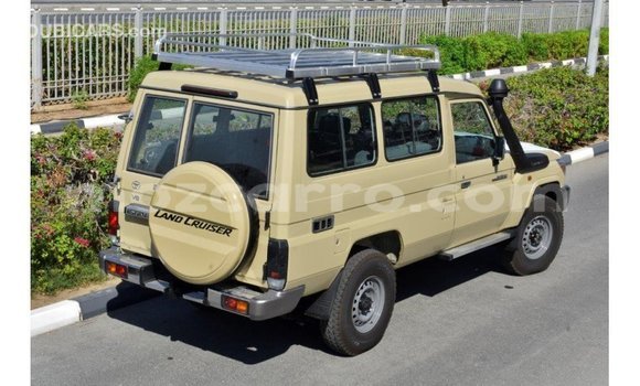 Nunua Imported Toyota Land Cruiser Beige Gari ndani ya Import - Dubai nchini Cabo Delgado Nunua Imported Toyota Land Cruiser Beige Gari ndani ya Import - Dubai nchini Cabo Delgado