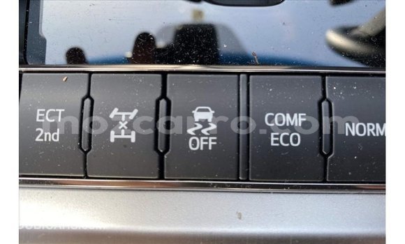 Comprar Importar Toyota Land Cruiser Preto Carro em Import - Dubai em Cabo Delgado Comprar Importar Toyota Land Cruiser Preto Carro em Import - Dubai em Cabo Delgado