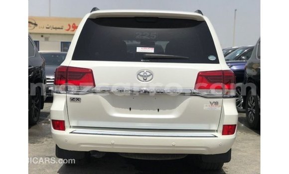 Buy Import Toyota Land Cruiser White Car in Import - Dubai in Cabo Delgado Buy Import Toyota Land Cruiser White Car in Import - Dubai in Cabo Delgado