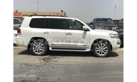 Buy Import Toyota Land Cruiser White Car in Import - Dubai in Cabo Delgado Buy Import Toyota Land Cruiser White Car in Import - Dubai in Cabo Delgado
