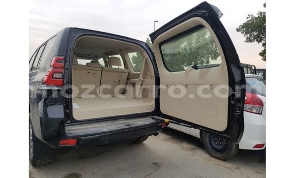 Nunua Imported Toyota Prado Nyeusi Gari ndani ya Import - Dubai nchini Cabo Delgado Nunua Imported Toyota Prado Nyeusi Gari ndani ya Import - Dubai nchini Cabo Delgado