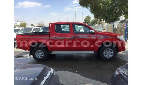 Comprar Importar Toyota Hilux Vermelho Carro em Import - Dubai em Cabo Delgado Comprar Importar Toyota Hilux Vermelho Carro em Import - Dubai em Cabo Delgado