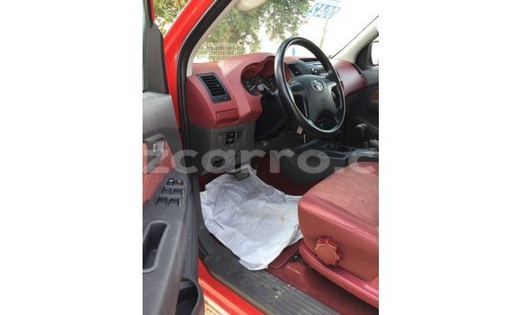 Comprar Importar Toyota Hilux Vermelho Carro em Import - Dubai em Cabo Delgado Comprar Importar Toyota Hilux Vermelho Carro em Import - Dubai em Cabo Delgado