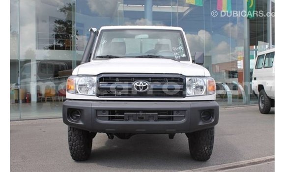 Comprar Importar Toyota Land Cruiser Branco Carro em Import - Dubai em Cabo Delgado Comprar Importar Toyota Land Cruiser Branco Carro em Import - Dubai em Cabo Delgado