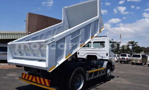 Tenga Tsaru Mercedes‒Benz Atego Chena Rori in Maputo in Maputo Tenga Tsaru Mercedes‒Benz Atego Chena Rori in Maputo in Maputo