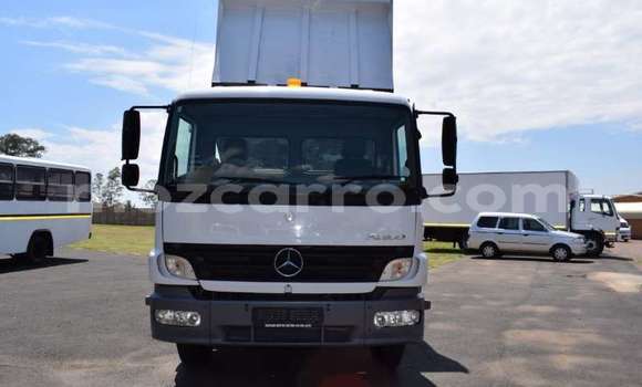 Tenga Tsaru Mercedes‒Benz Atego Chena Rori in Maputo in Maputo Tenga Tsaru Mercedes‒Benz Atego Chena Rori in Maputo in Maputo