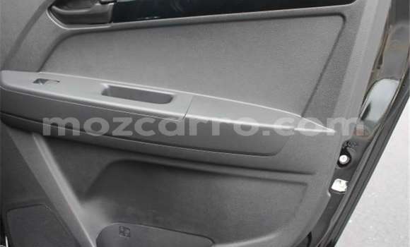 Comprar Usado Isuzu KB Preto Carro em Maputo em Maputo Comprar Usado Isuzu KB Preto Carro em Maputo em Maputo