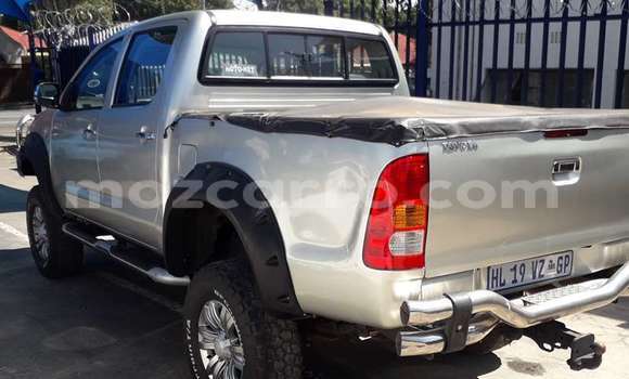 Buy Used Toyota Hilux Beige Car in Maputo in Maputo Buy Used Toyota Hilux Beige Car in Maputo in Maputo