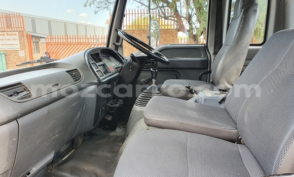 Nunua Ilio tumika Isuzu FTR 850 Nyeupe Lori ndani ya Maputo nchini Maputo Nunua Ilio tumika Isuzu FTR 850 Nyeupe Lori ndani ya Maputo nchini Maputo