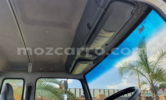 Nunua Ilio tumika Isuzu FTR 850 Nyeupe Lori ndani ya Maputo nchini Maputo Nunua Ilio tumika Isuzu FTR 850 Nyeupe Lori ndani ya Maputo nchini Maputo