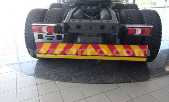 Comprar Usado Mercedes‒Benz 1722 Branco Caminhão em Maputo em Maputo Comprar Usado Mercedes‒Benz 1722 Branco Caminhão em Maputo em Maputo