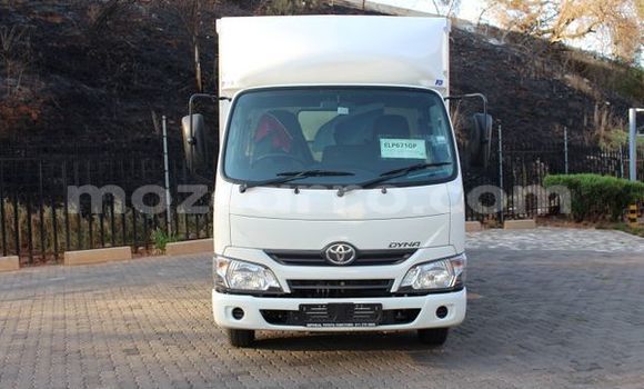 Comprar Usado Toyota Dyna Branco Caminhão em Maputo em Maputo Comprar Usado Toyota Dyna Branco Caminhão em Maputo em Maputo