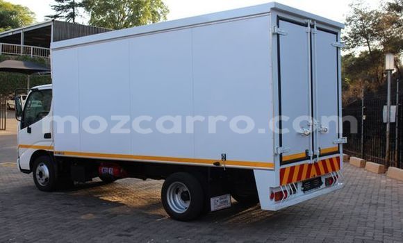 Comprar Usado Toyota Dyna Branco Caminhão em Maputo em Maputo Comprar Usado Toyota Dyna Branco Caminhão em Maputo em Maputo