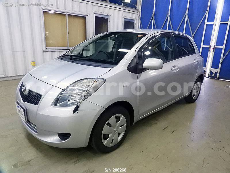 Big with watermark toyota yaris nampula angoche 8112