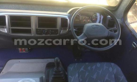 Comprar Usado Hino 300 Series Branco Caminhão em Maputo em Maputo Comprar Usado Hino 300 Series Branco Caminhão em Maputo em Maputo