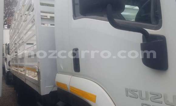 Comprar Usado Isuzu FTR 850 Branco Caminhão em Maputo em Maputo Comprar Usado Isuzu FTR 850 Branco Caminhão em Maputo em Maputo