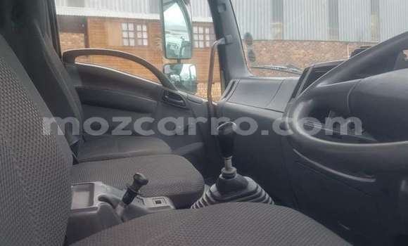 Comprar Usado Isuzu FTR 850 Branco Caminhão em Maputo em Maputo Comprar Usado Isuzu FTR 850 Branco Caminhão em Maputo em Maputo