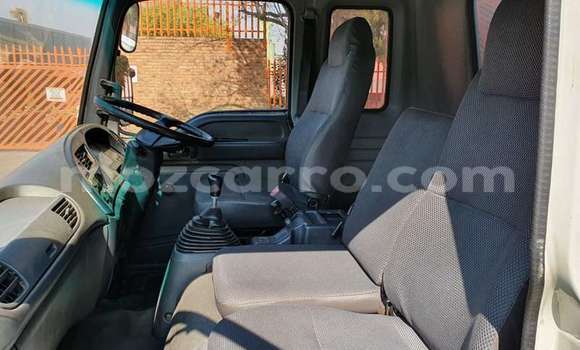Comprar Usado Isuzu FTR 850 Branco Caminhão em Inhambane em Inhambane Comprar Usado Isuzu FTR 850 Branco Caminhão em Inhambane em Inhambane