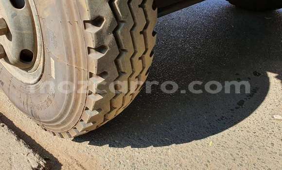 Comprar Usado Isuzu FTR 850 Branco Caminhão em Inhambane em Inhambane Comprar Usado Isuzu FTR 850 Branco Caminhão em Inhambane em Inhambane