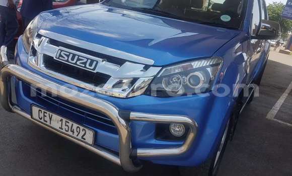 Nunua Ilio tumika Isuzu KB Bluu Gari ndani ya Inhambane nchini Inhambane Nunua Ilio tumika Isuzu KB Bluu Gari ndani ya Inhambane nchini Inhambane