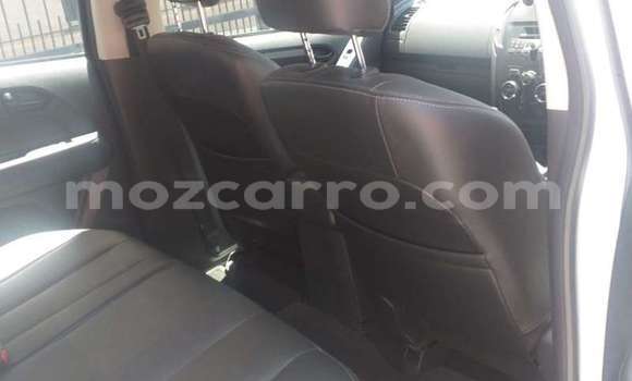 Comprar Usado Isuzu KB Branco Carro em Tete em Tete Comprar Usado Isuzu KB Branco Carro em Tete em Tete